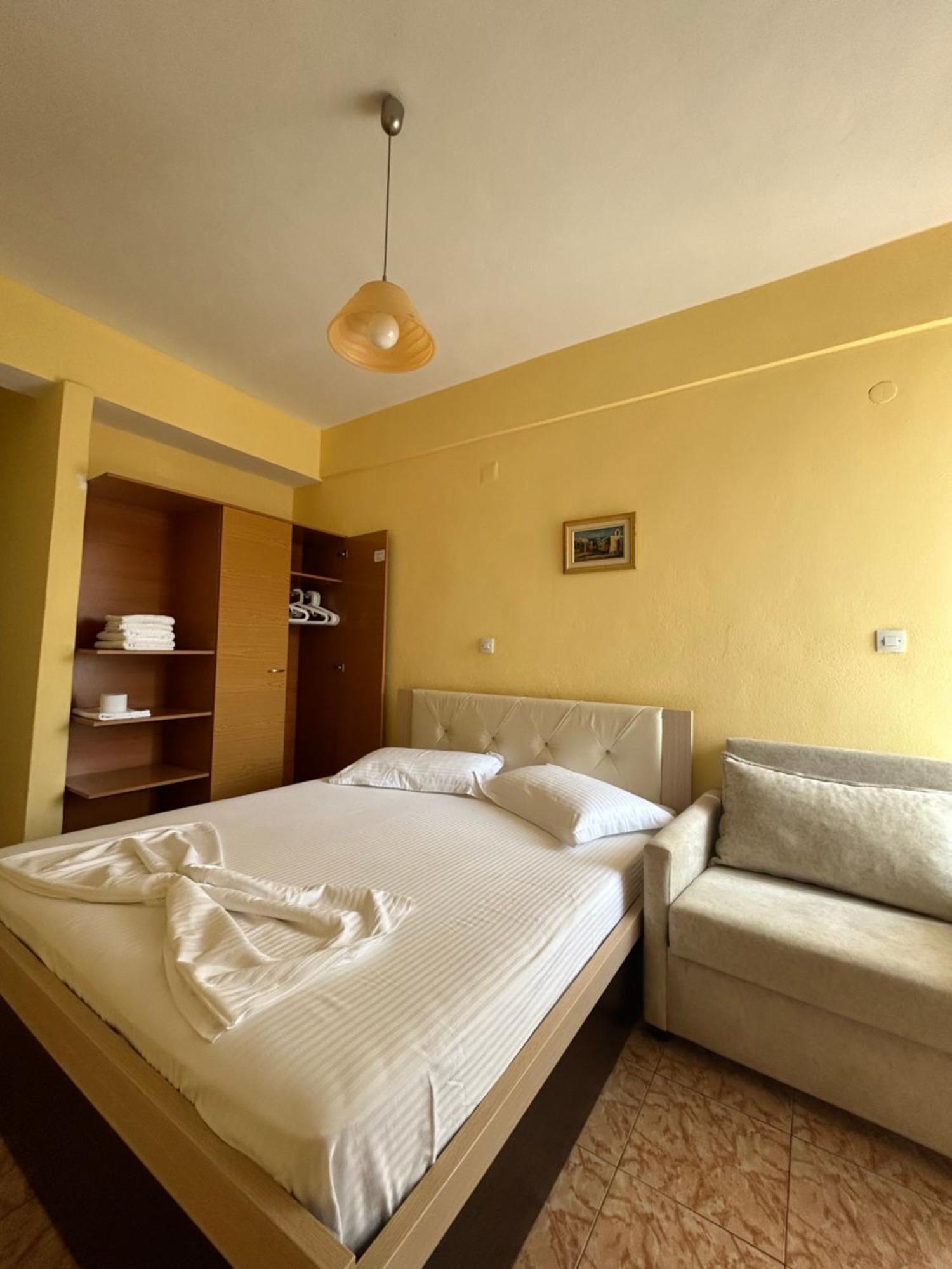הימארה Areti Rooms Hotel מראה חיצוני תמונה