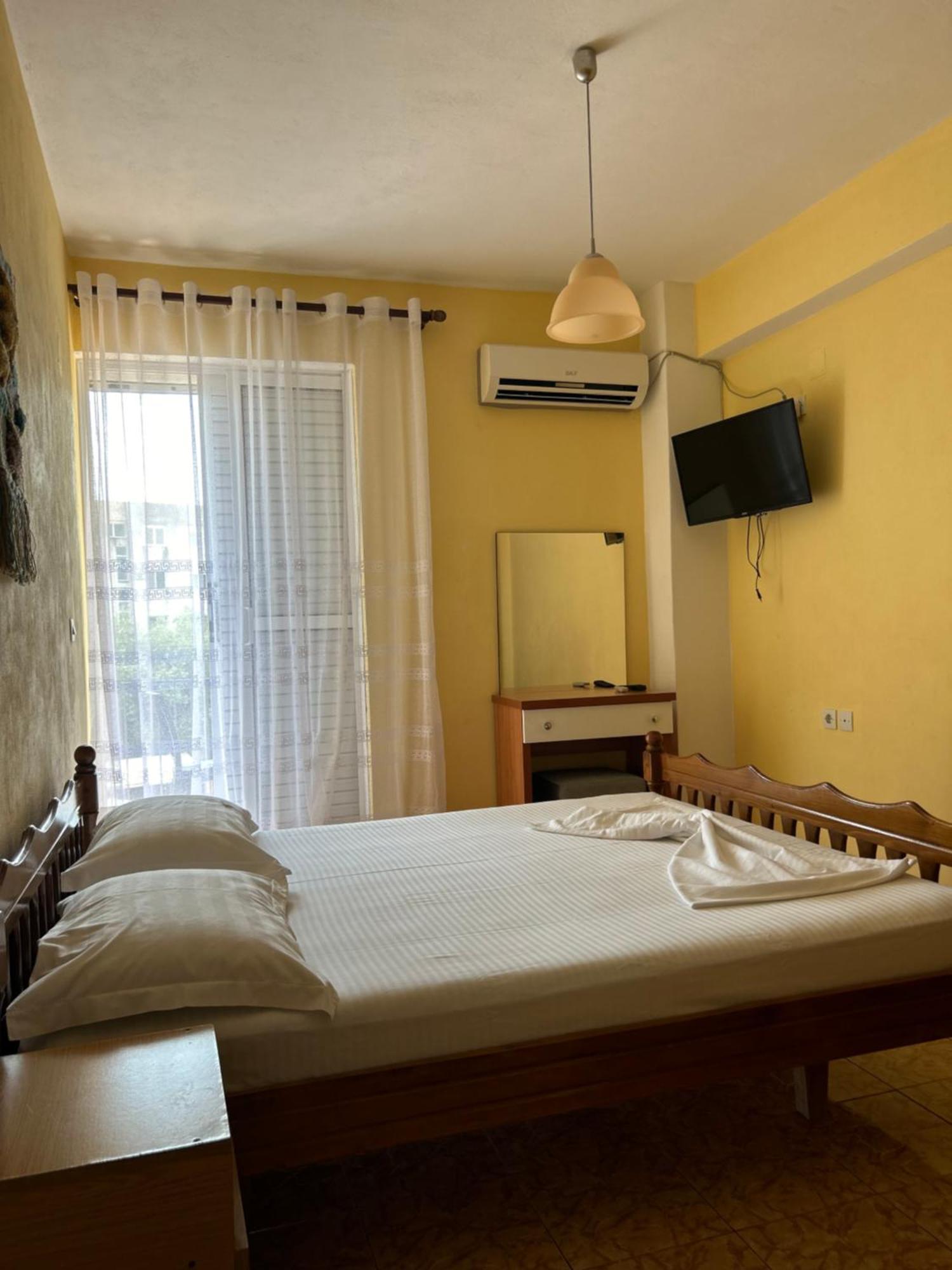 הימארה Areti Rooms Hotel מראה חיצוני תמונה